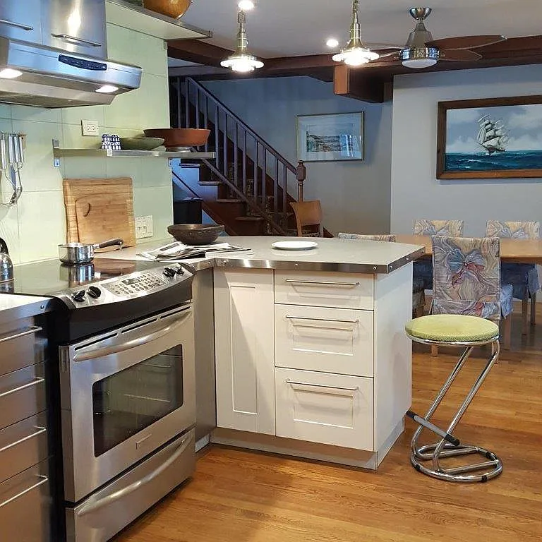 4 bed, 2100 sqft, $3,600 — Photo 4
