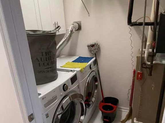 Laundry in Unit