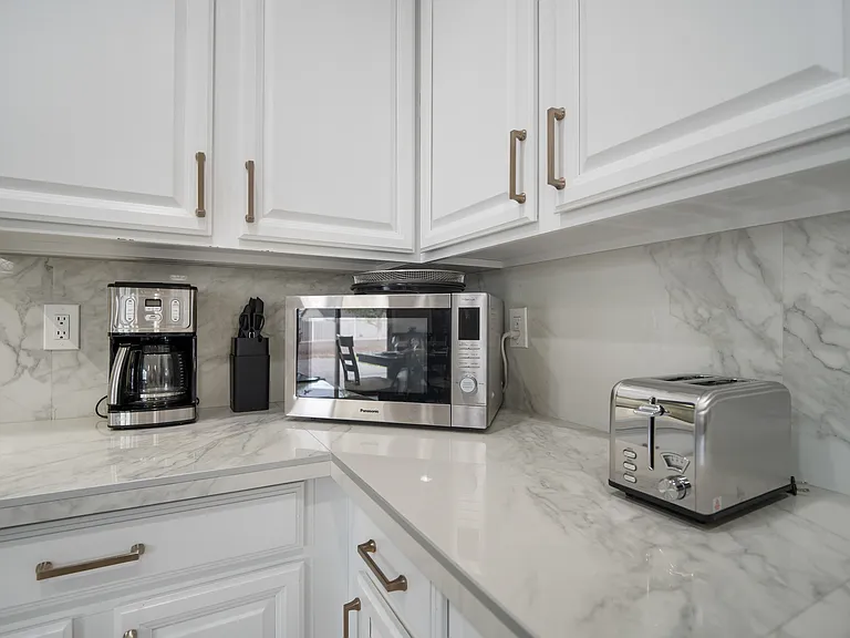 8753 W Lamar Rd — Photo 22