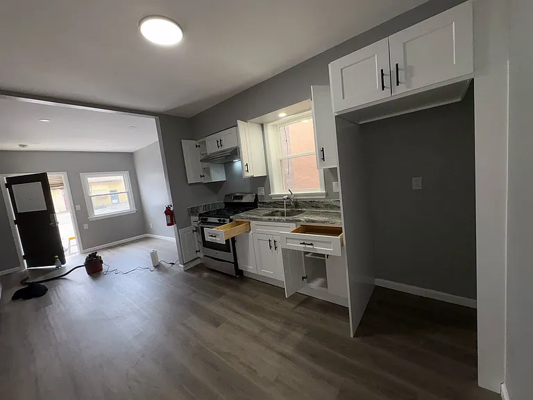 69 Gaston Ave #1LEFT — Photo 13