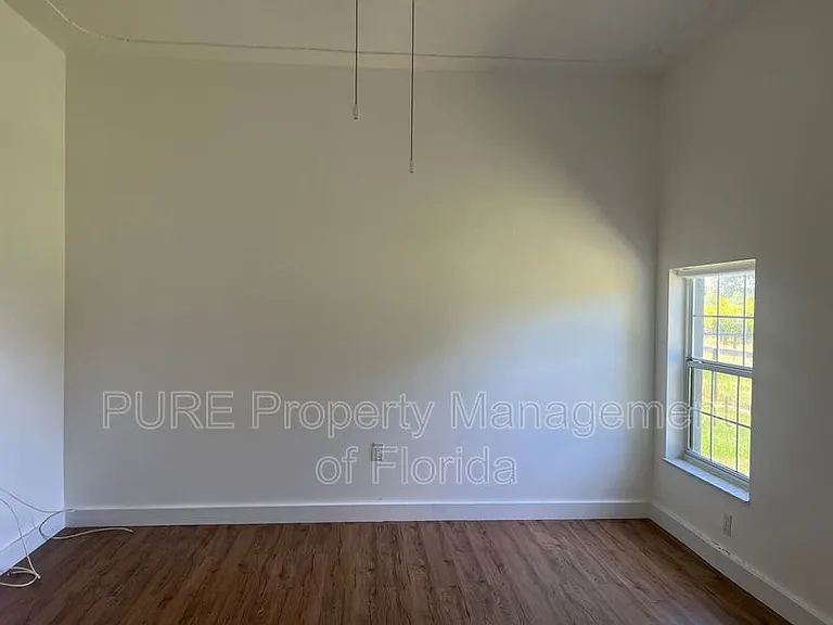 14232 SW 8th Ave — Photo 31
