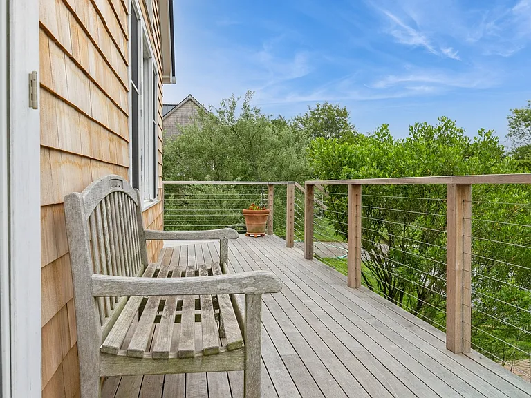 17 S Geneva Ct — Photo 2