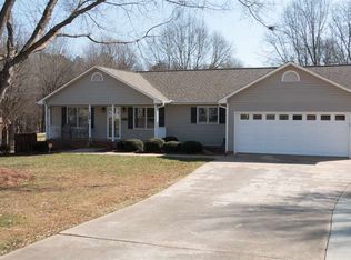 140 Suffolk Rd, Boiling Springs, SC 29316