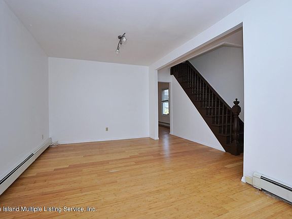4th image of 114 Lockman Ave