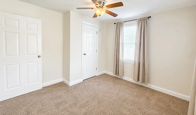 3912 Victoria Blvd — Photo 5