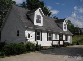 1067 New Haven Rd, Lancaster, KY 40444