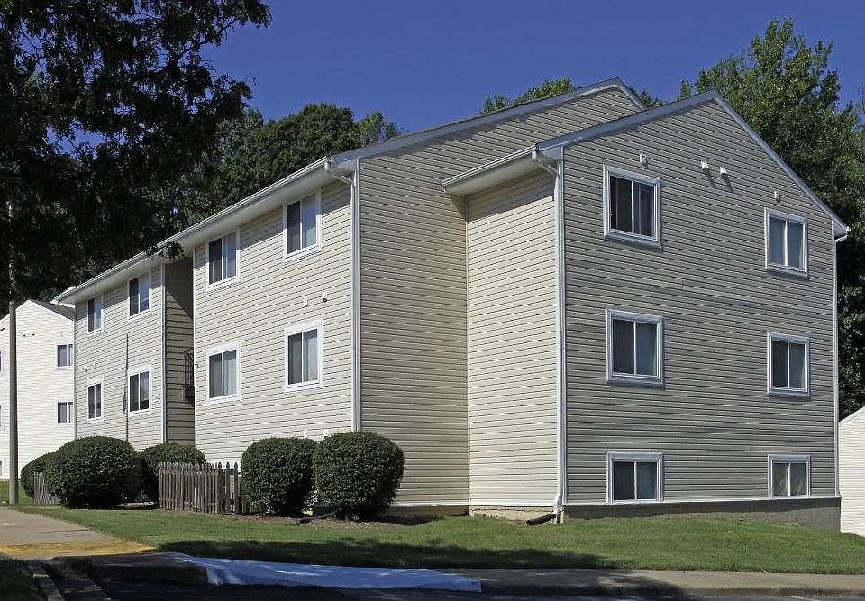 Building Photo 4