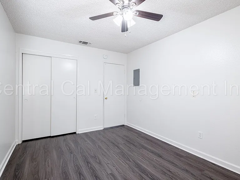 7905 S Laurelglen Blvd #A-D — Photo 16