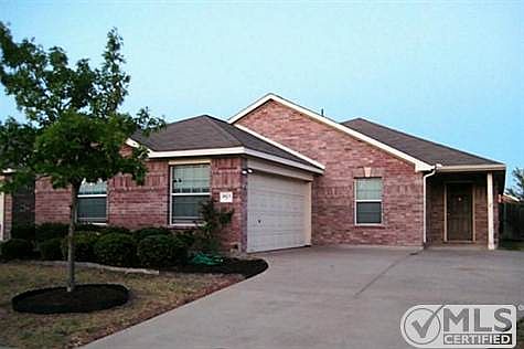 2nd image of 1823 Fairbanks Dr