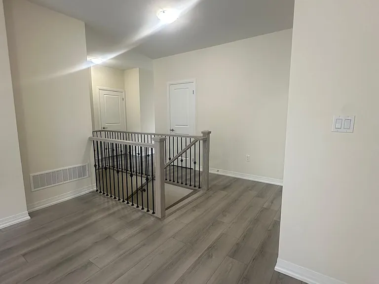 37 Harold Wilson Ln — Photo 7