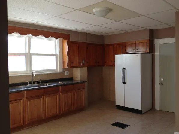 145 Newton St #1, New Bedford, MA 02740