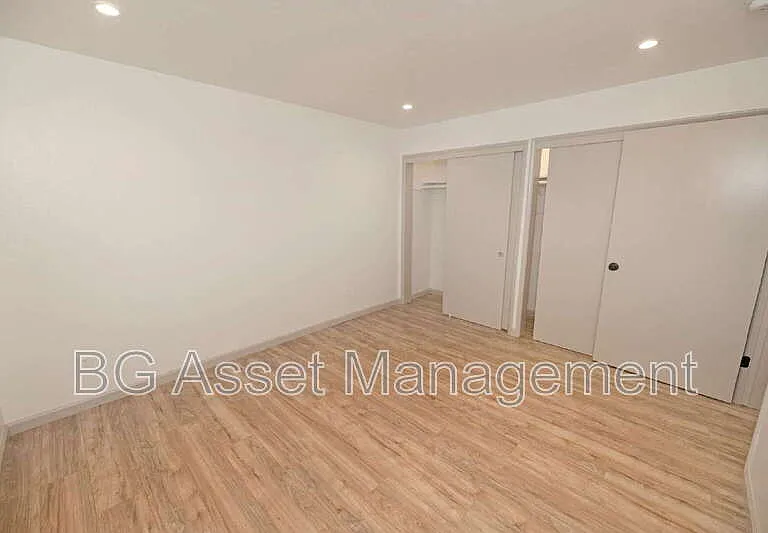 50 Frey Pl #12 — Photo 11