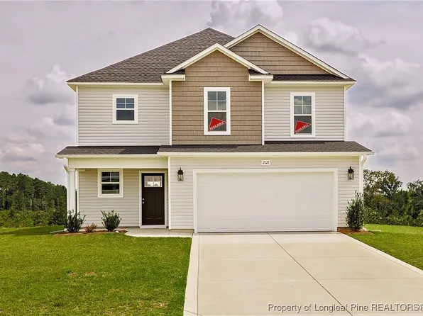 2121 Purebred Cir, Hope Mills, NC 28348