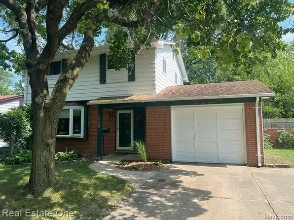 3813 Churchill Ave, Lansing, MI 48911