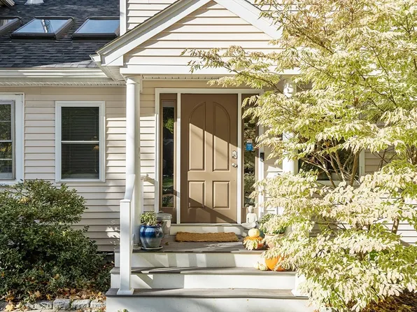 16 Fletcher Ln, Littleton, MA 01460