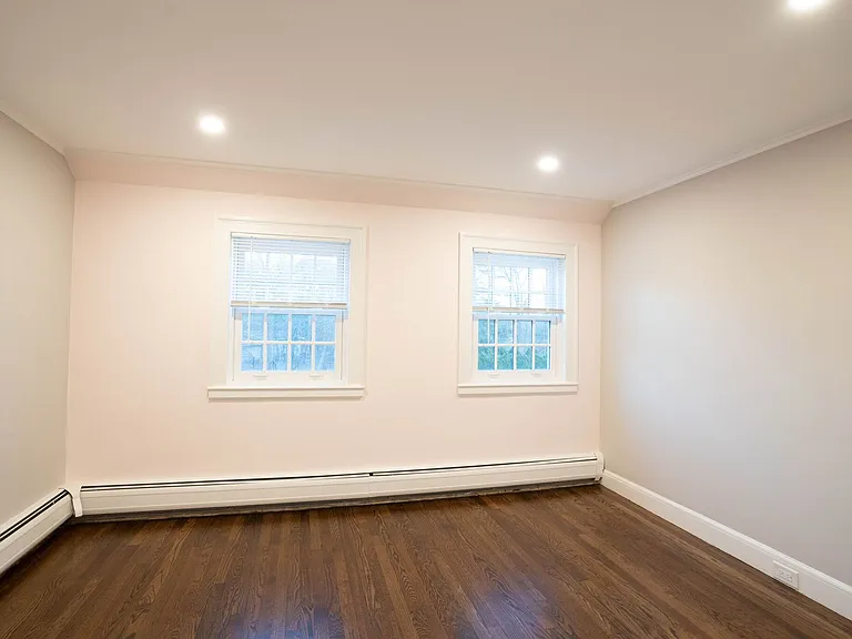 40 Puddingstone Ln #1B — Photo 13