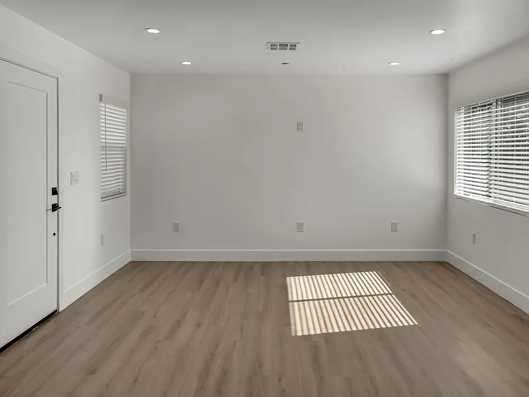 10524 Cole Rd #10526 — Photo 5