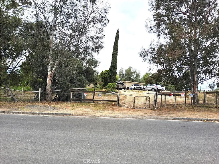 10515 Cypress Ave — Photo 7