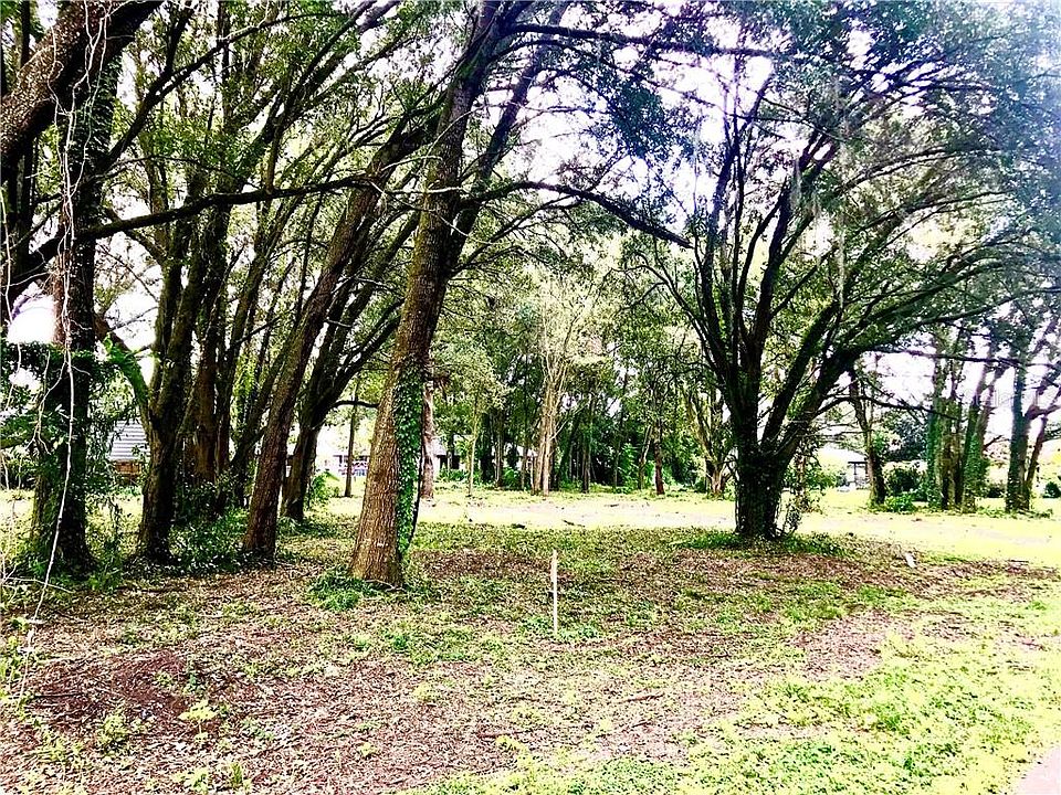 2nd image of Cee Ln
