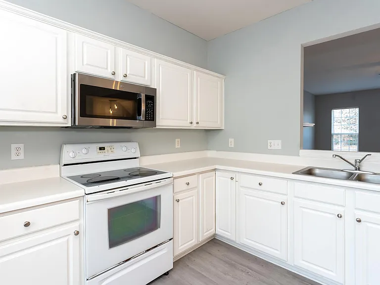 212 Chandler Chase Ct — Photo 10