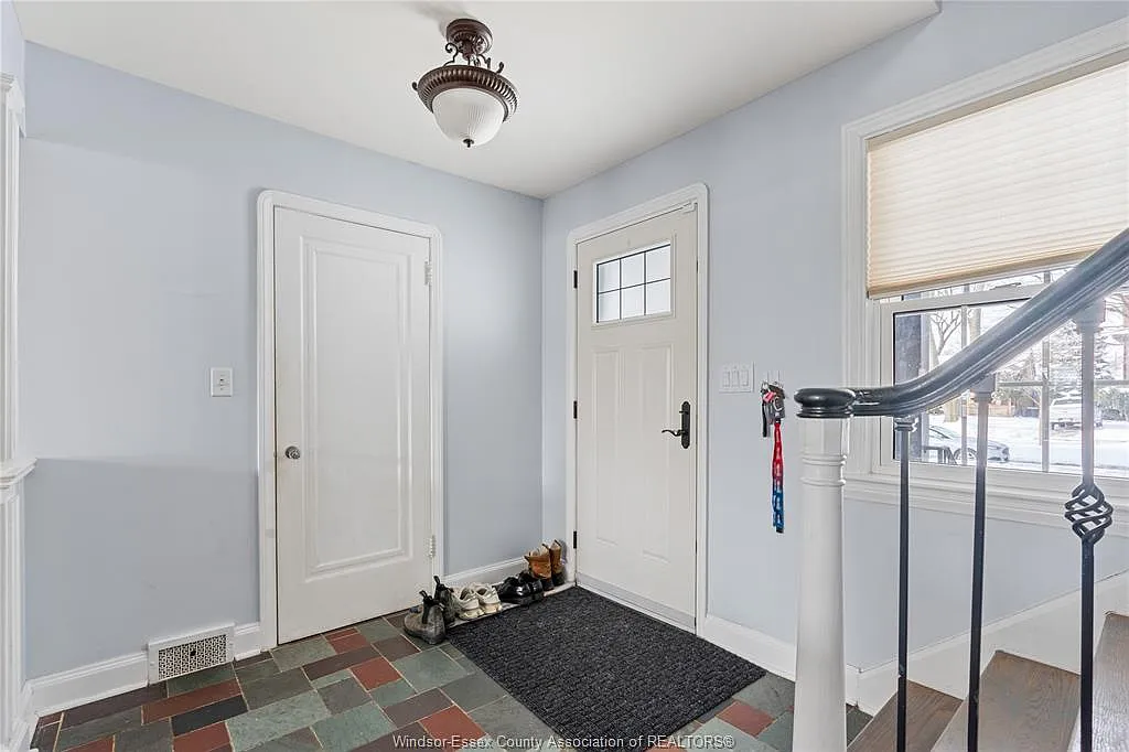 4 bed, 2.5 bath, $2,750 — Photo 3