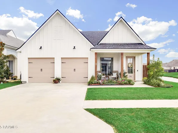 208 San Marcos Dr, Youngsville, LA 70592