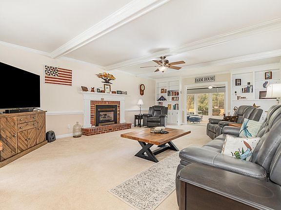 5th image of 139 Livingston Dr