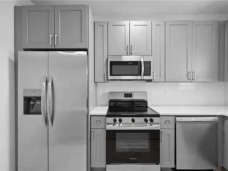 567 Winton Ter NE #D — Photo 7