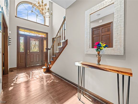 2nd image of 6670 Beechwood Dr
