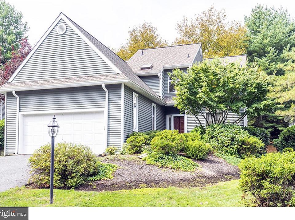 1st image of 9 Horseshoe Ln