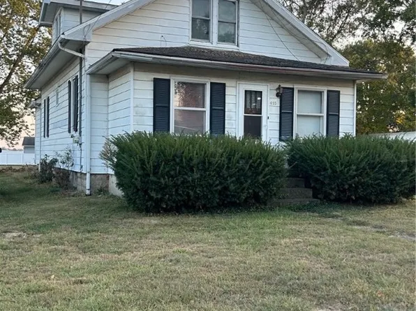 415 E Main St, Teutopolis, IL 62467