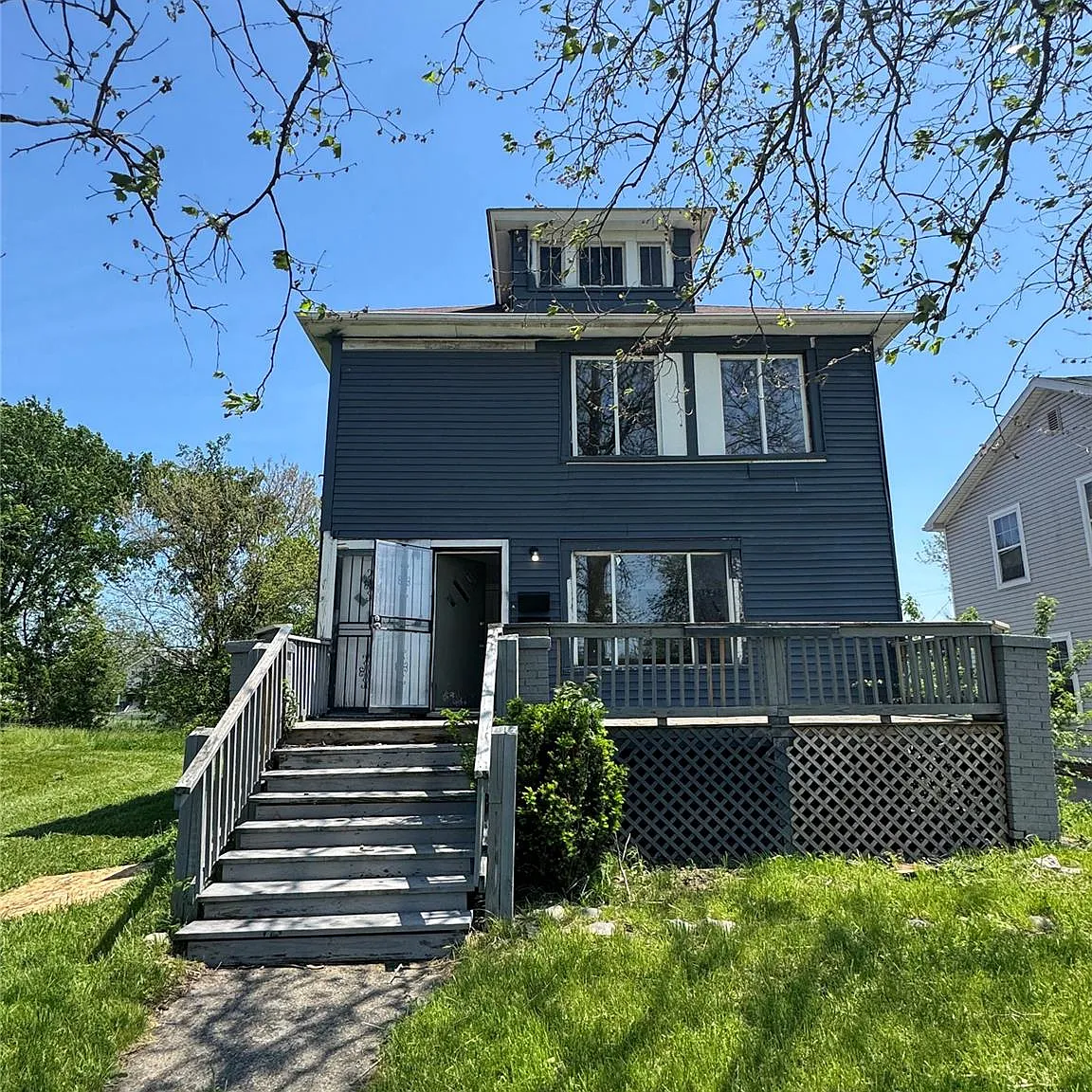3 bed, 2.0 bath, 1200 sqft, $1,150 — Photo 1