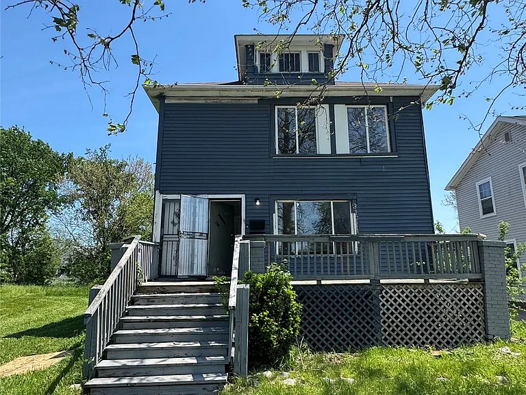2176 Springle St — Photo 1