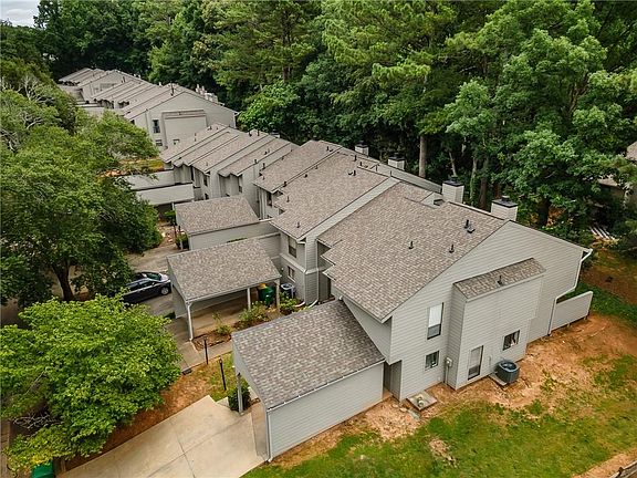 3rd image of 6188 Brookwood Rd