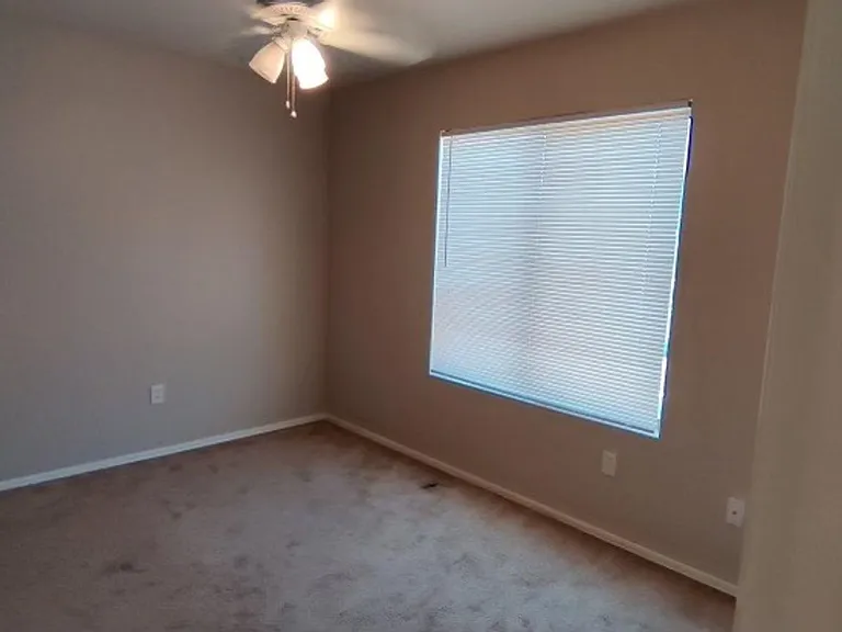 1385 E Betsy Ln — Photo 6