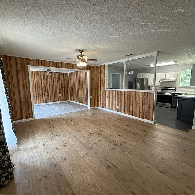 3 bed, 1400 sqft, $1,250 — Photo 2