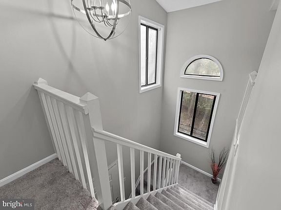 5th image of 966 Windbrooke Dr