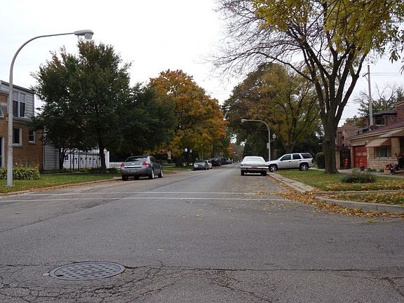 5th image of 1958 N Sayre Ave