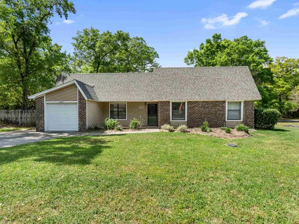 2318 Cumberland Dr, Tallahassee, FL 32303