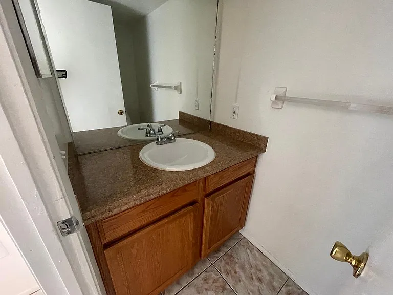 1/2 Bath Downstairs