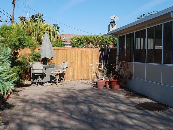 5th image of 3455 S Bentley Ave