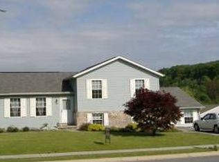 400 Daniel Dr, Westminster, MD 21158