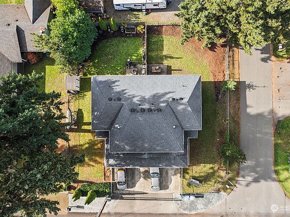 2nd image of 7501 193rd Avenue E