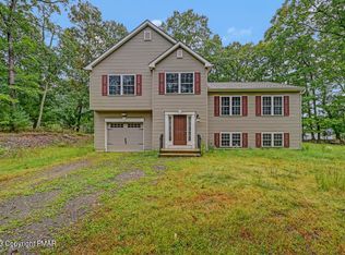 305 Lees Run Cir, East Stroudsburg, PA 18302