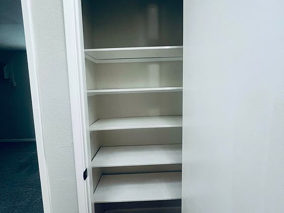 4th image of 2084 Ascot Dr #14