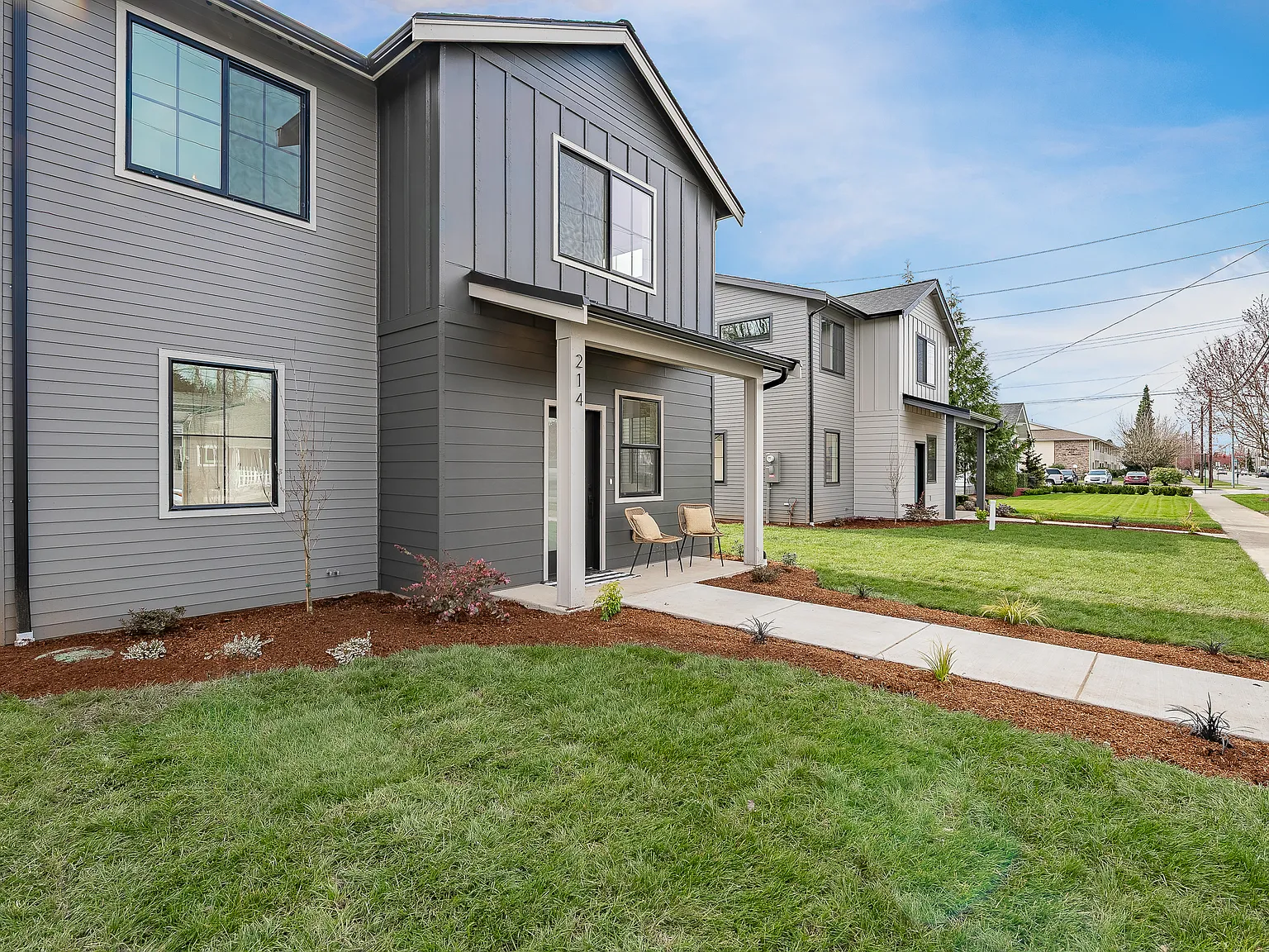 3 bed, 2.5 bath, 998 sqft, $2,500 — Photo 3
