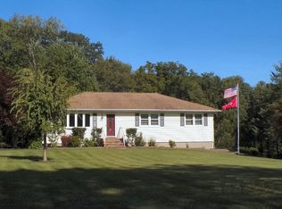 22 Ward Rd, Hardwick, NJ 07825