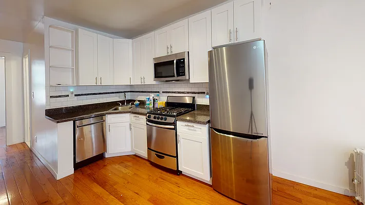 Rented by Bond New York | media 15