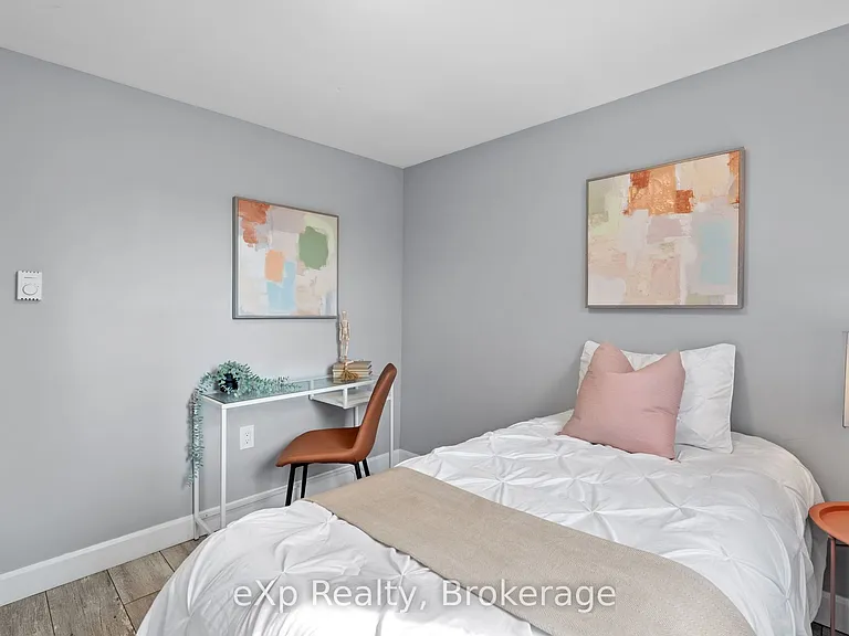 236 Sydenham St — Photo 24
