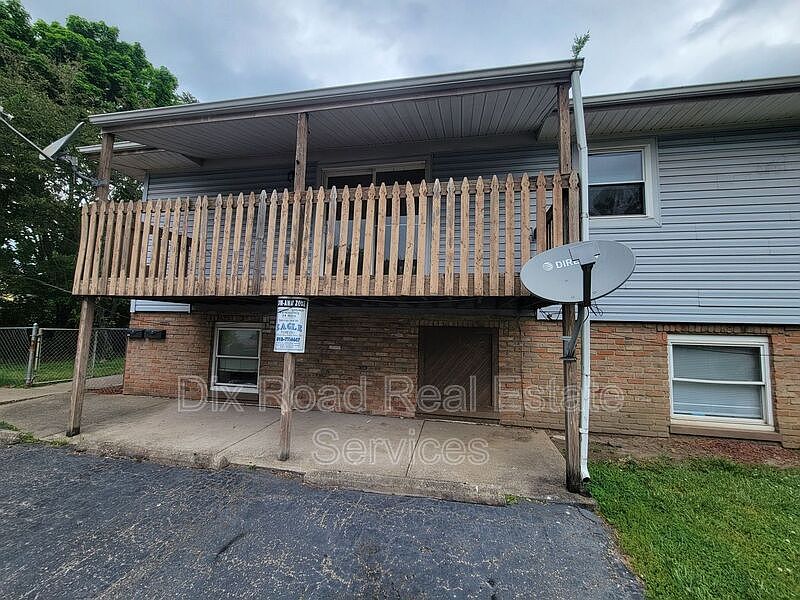 1st image of 2032 Sheffield St APT B